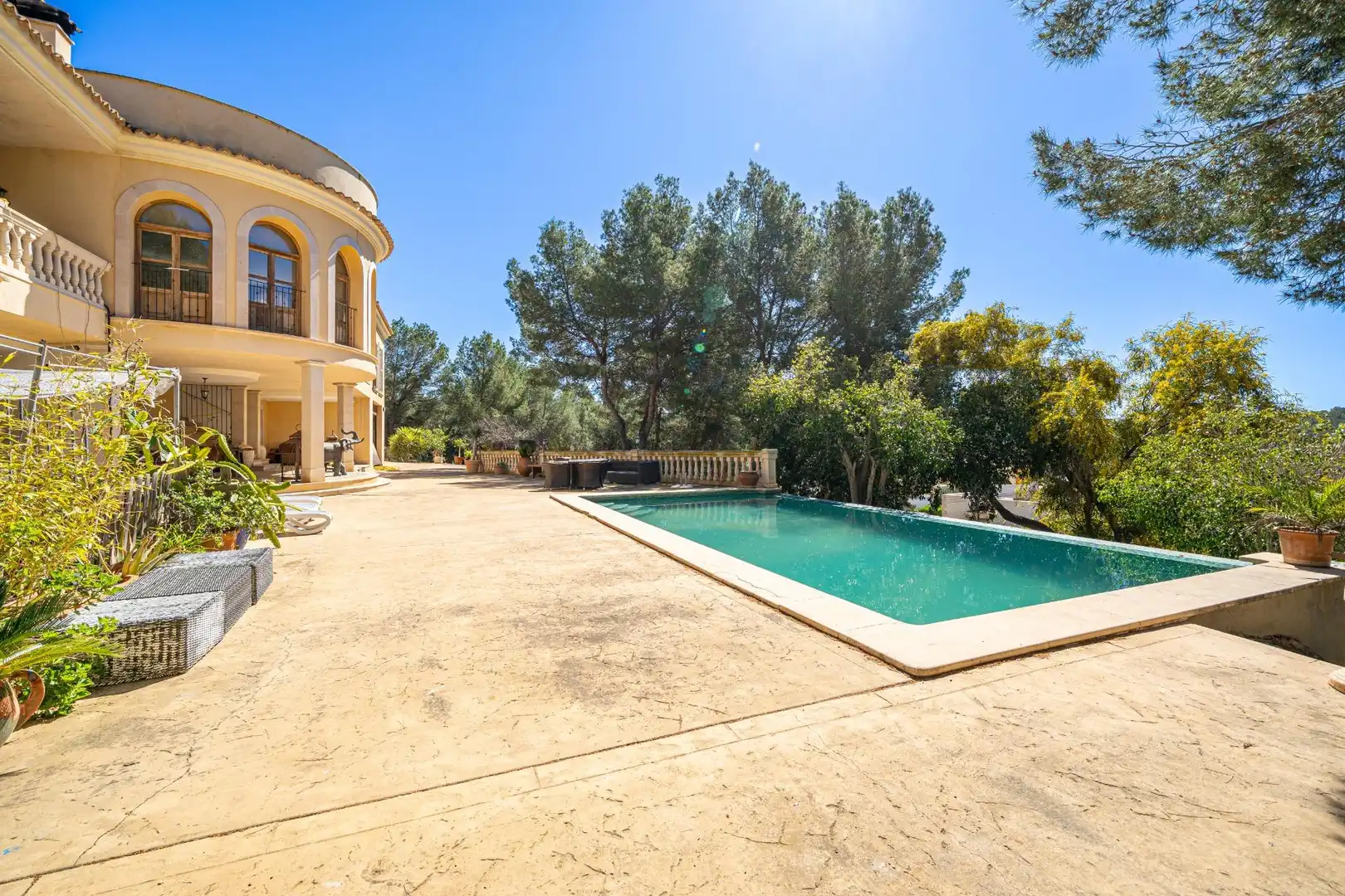 Vista exterior de Casa o xalet en venda en Calvià amb Aire condicionat, Calefacció i Jardí privat