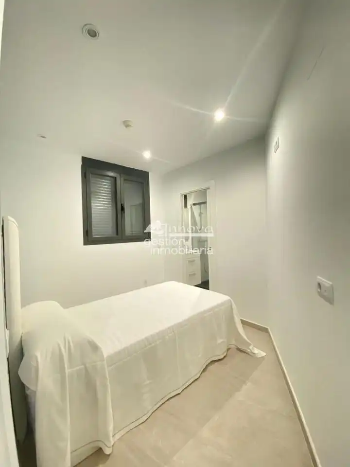 Dormitori de Casa o xalet de lloguer en Segovia amb Calefacció, Terrassa i Moblat