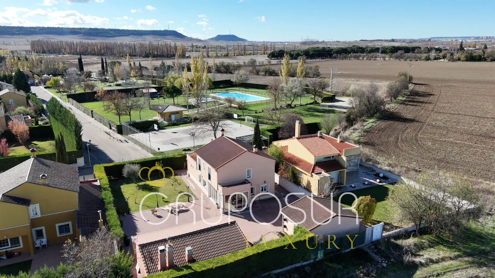 Villa con piscina in vendita a Calle Río Duero 27, imagen 2