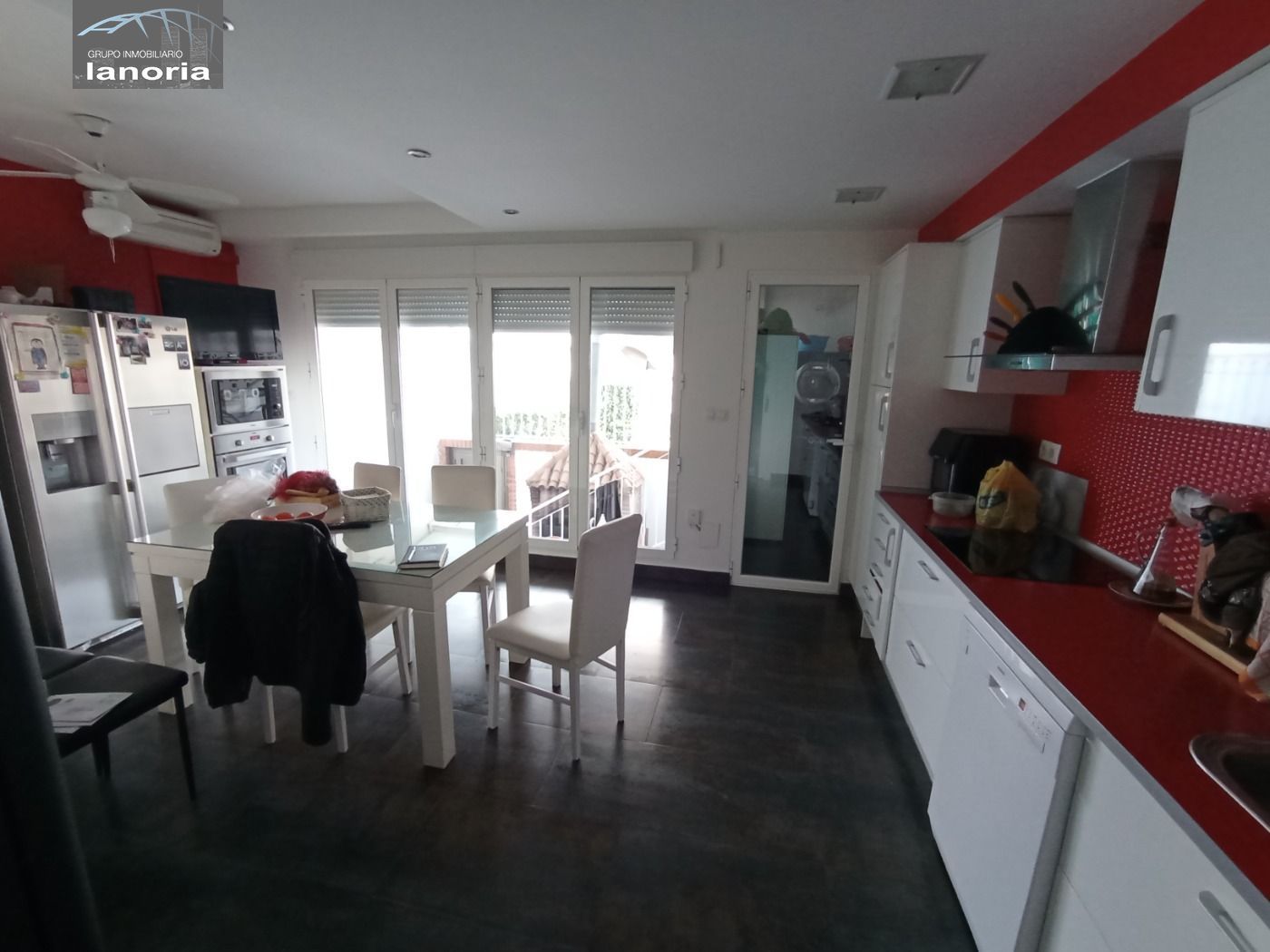 Cuina de Casa adosada en venda en  Albacete Capital amb Aire condicionat, Calefacció i Jardí privat