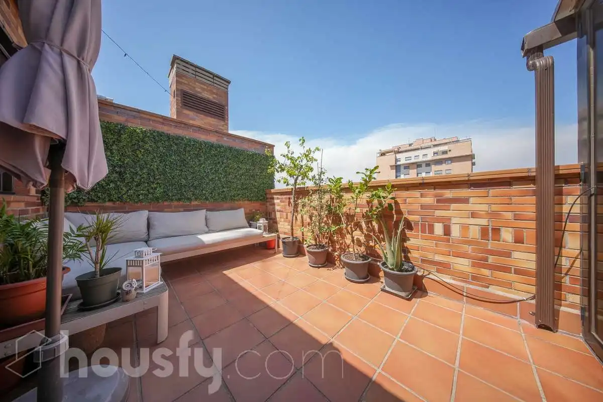 Terrassa de Pis en venda en Madrid amb Aire condicionat, Calefacció i Terrassa
