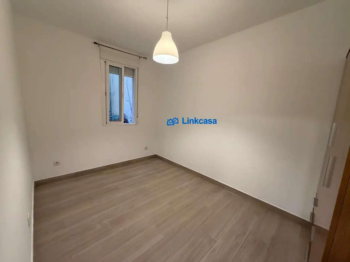 Flat for sale in Madrid  with Air Conditioner and Heating