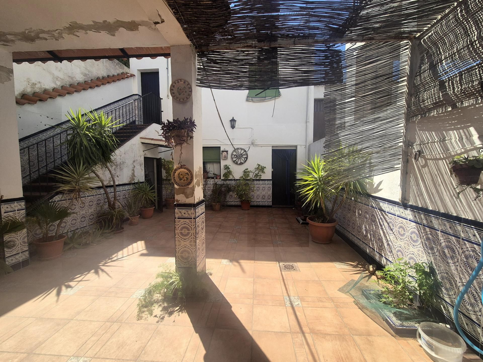 Jardí de Casa adosada en venda en Montijo amb Aire condicionat, Calefacció i Terrassa