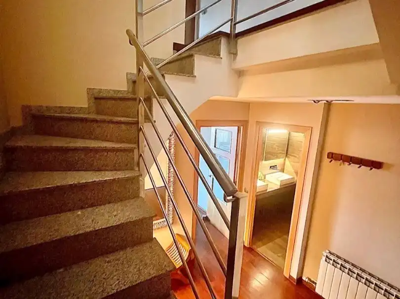 Maisonette zum Verkauf in Ripollet mit Klimaanlage, Terrasse und Balkon