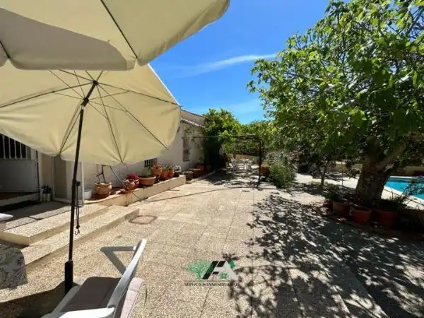 Casa rústica amb piscina en venda a Baeza, imagen 4