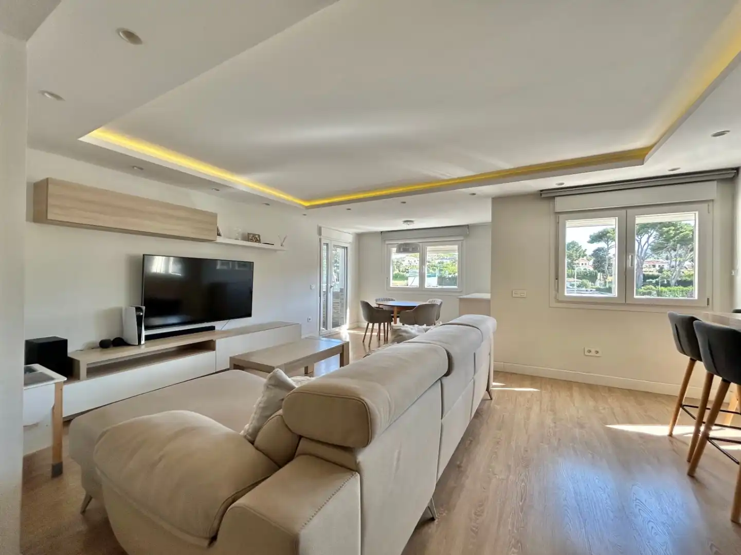 Living room of Apartments for sale in Málaga  with Air Conditioner, Terrace and Storage room