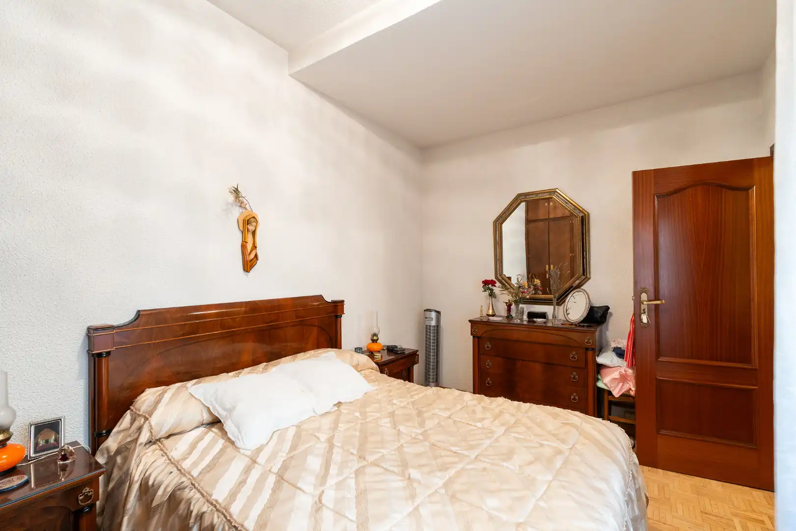 Bedroom of Flat for sale in Madrid  with Air Conditioner, Heating and Parquet flooring
