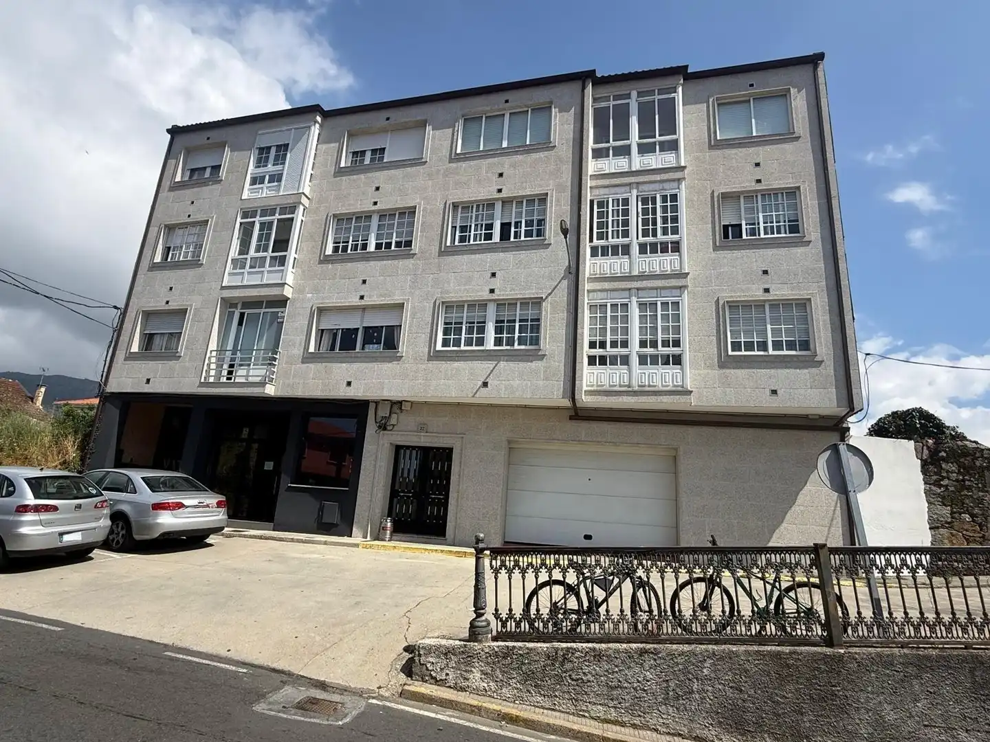 Vista exterior de Apartament en venda en A Pobra do Caramiñal amb Calefacció i Traster