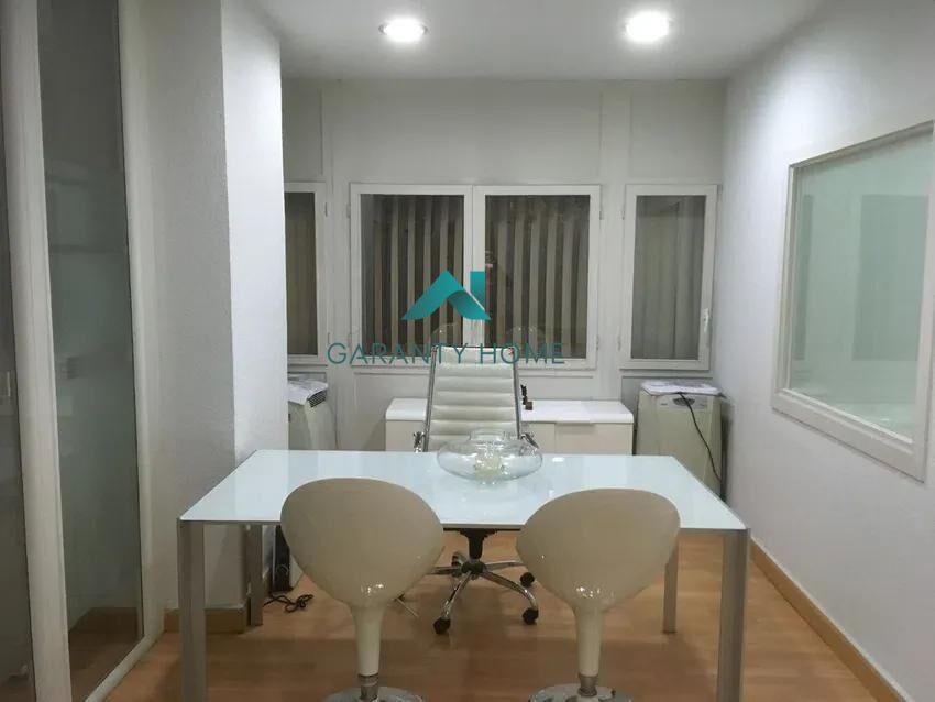 Office to rent in  Pamplona / Iruña  with Air Conditioner and Heating