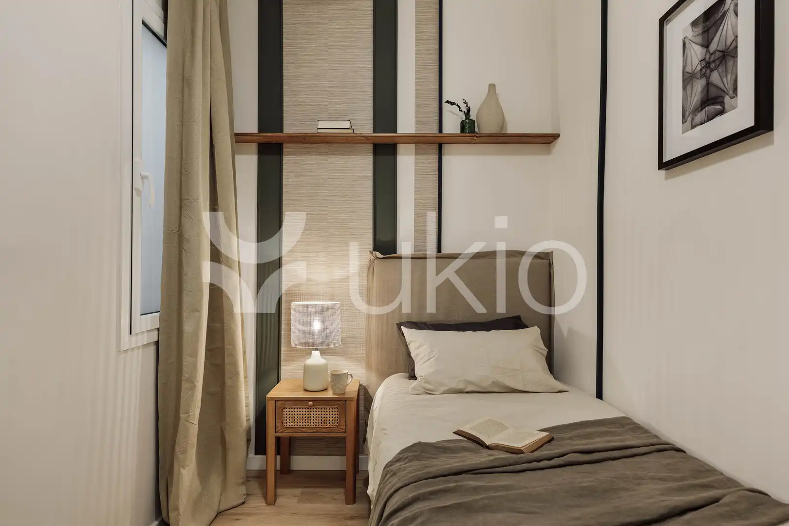 Dormitori de Apartament de lloguer en Barcelona amb Aire condicionat, Calefacció i Terrassa