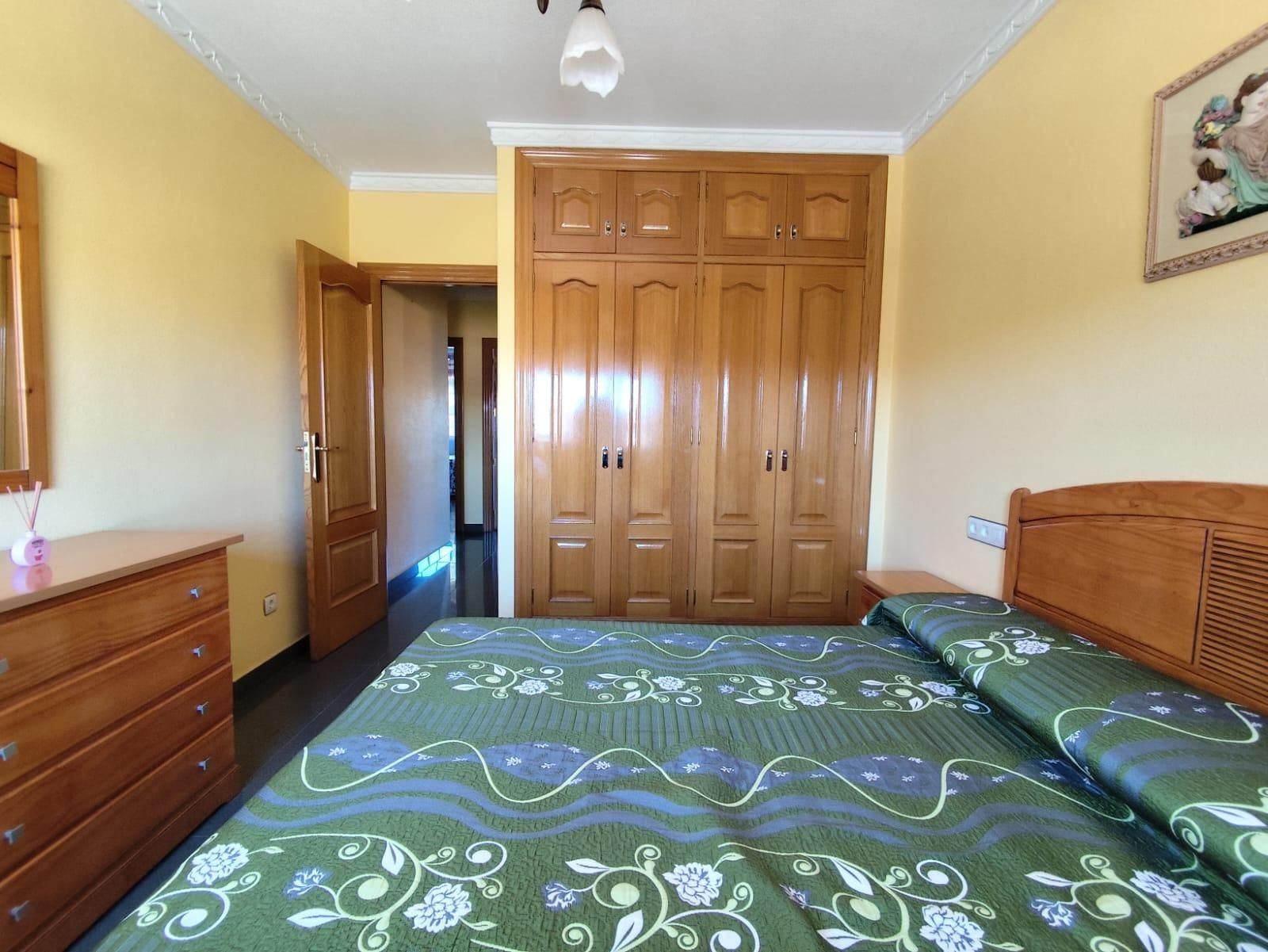 Schlafzimmer von Einfamilien-Reihenhaus zum Verkauf in Los Alcázares mit Klimaanlage, Terrasse und Möbliert