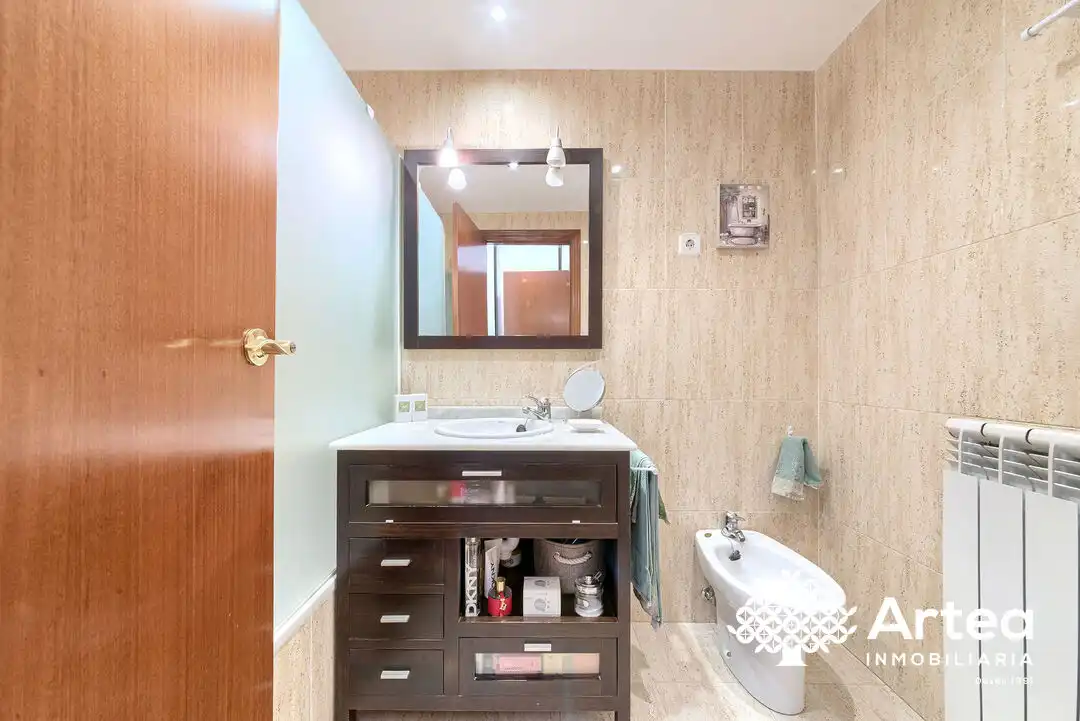 Baño de Piso en venta en Bilbao  con Calefacción y Trastero