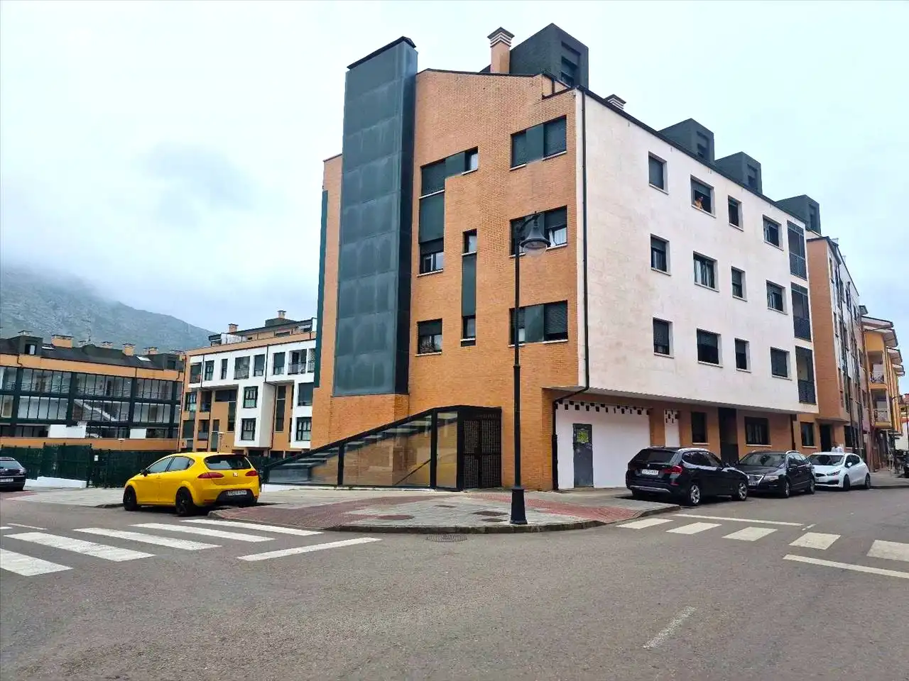 Vista exterior de Garaje en venta en Llanes