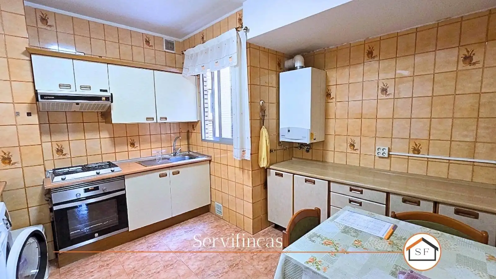 Küche von Wohnung zum Verkauf in Madrid mit Klimaanlage, Heizung und Parkett