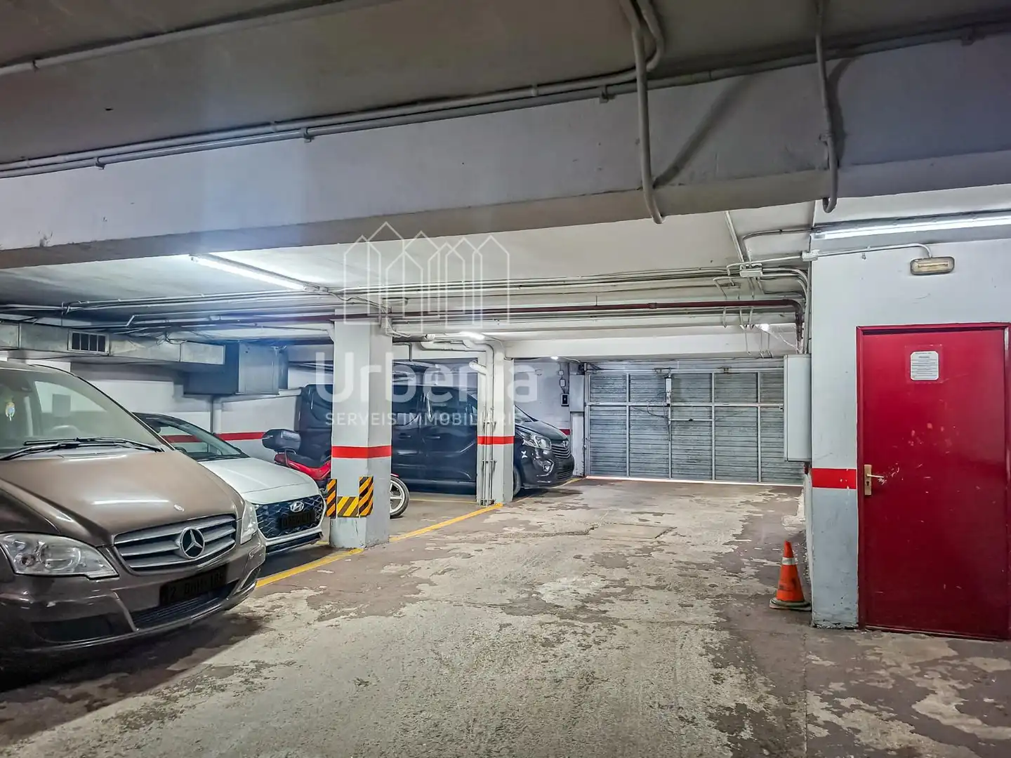 Parkplatz von Wohnung zum Verkauf in Mataró mit Klimaanlage, Heizung und Terrasse
