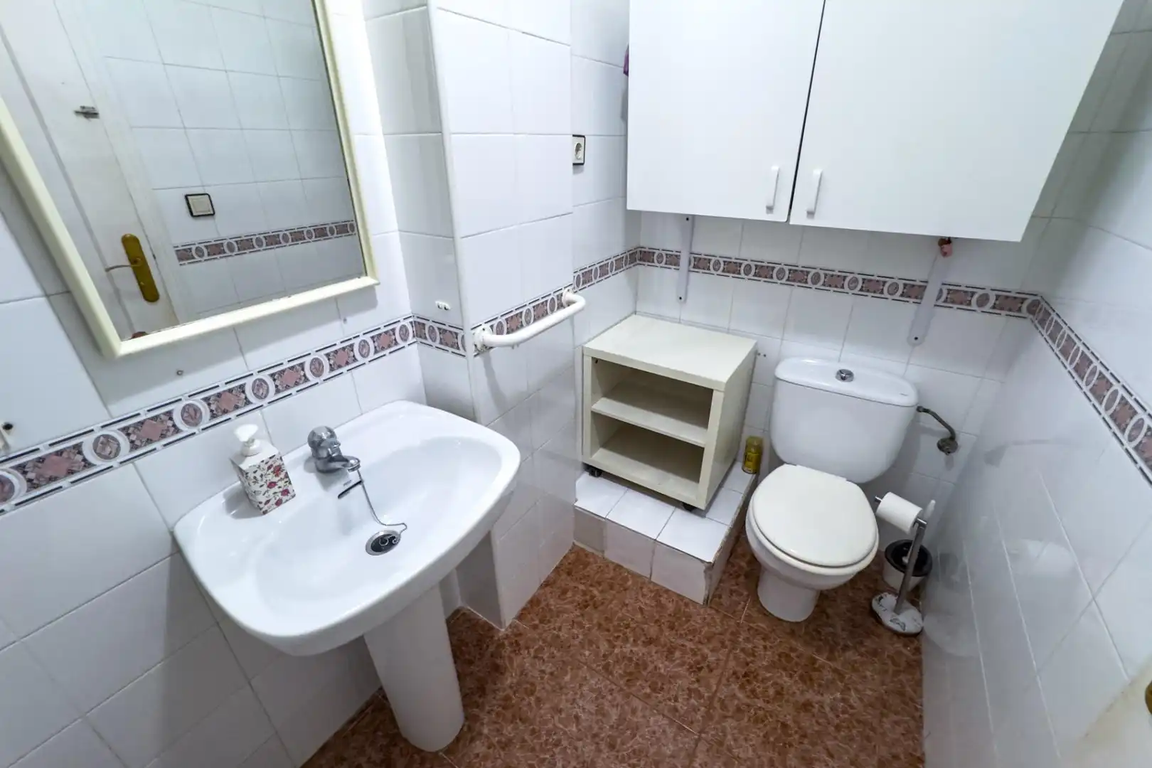 Bany de Pis en venda en Torrevieja amb Aire condicionat, Terrassa i Balcó
