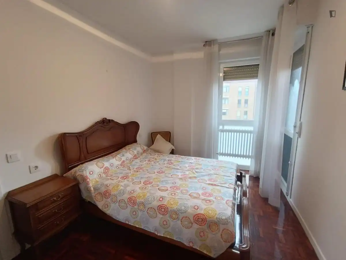 Bedroom of Apartments for share in  Pamplona / Iruña  with Furnished, Oven and Washing machine