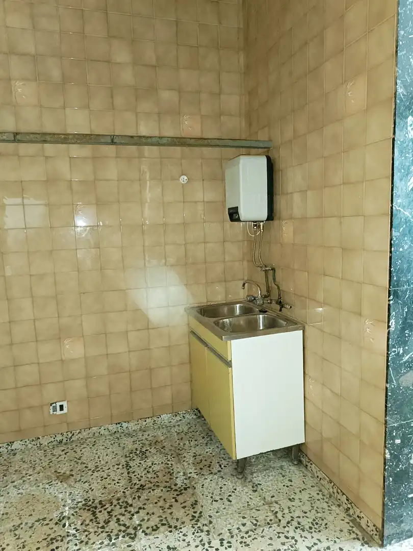 Bathroom of Flat for sale in Barruelo de Santullán  with Parquet flooring, Terrace and Furnished