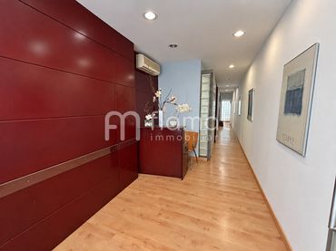 Locale commerciale in vendita a Carrer d'Àngel Guimerà 24