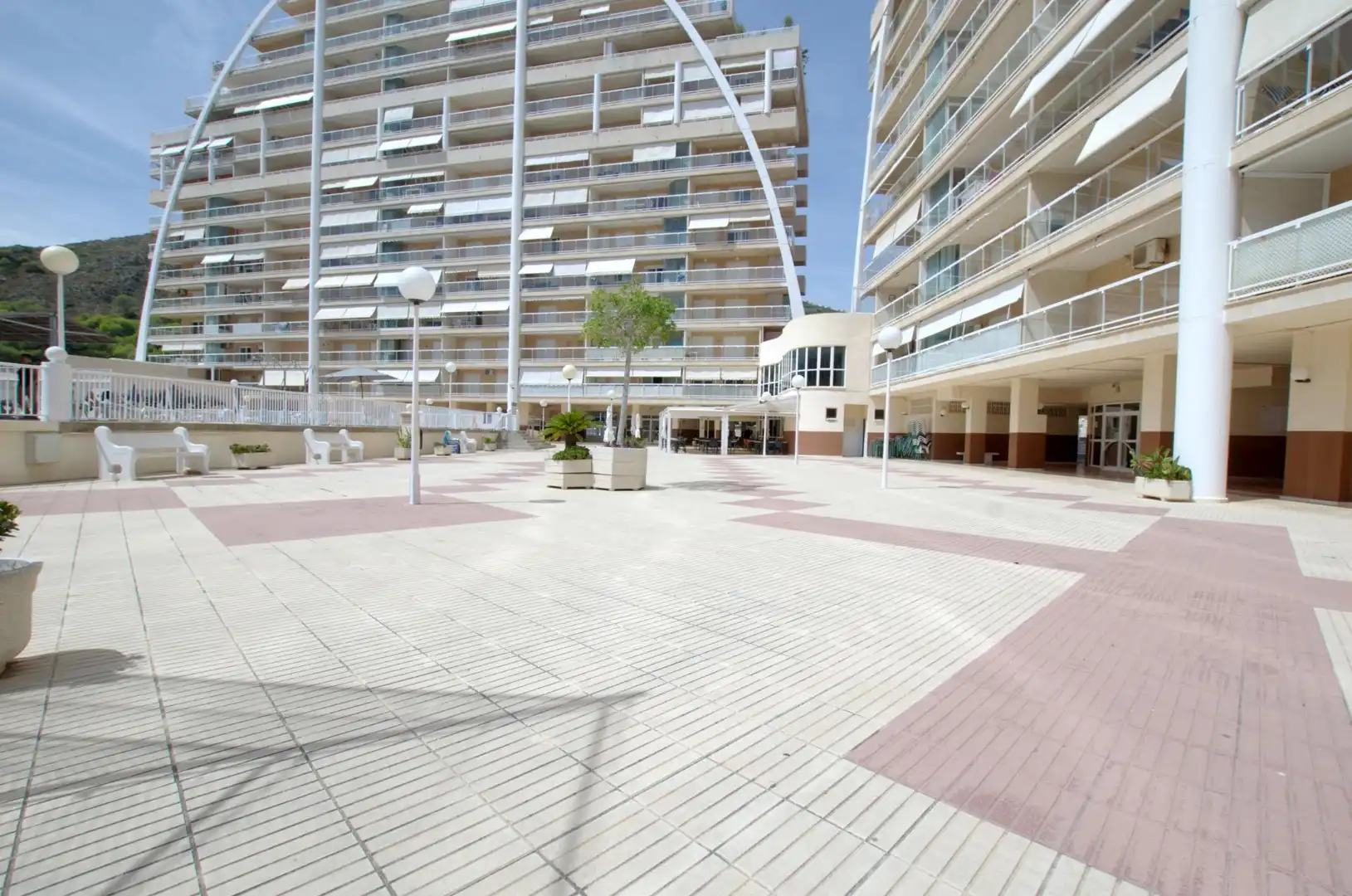 Außenansicht von Wohnung zum Verkauf in Cullera mit Terrasse, Möbliert und Balkon