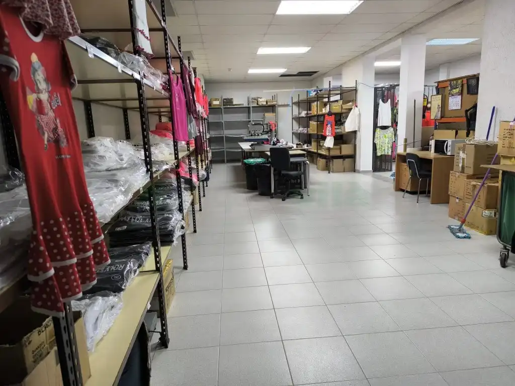 Local comercial en venda a Avenida Mediterrani, imagen 10