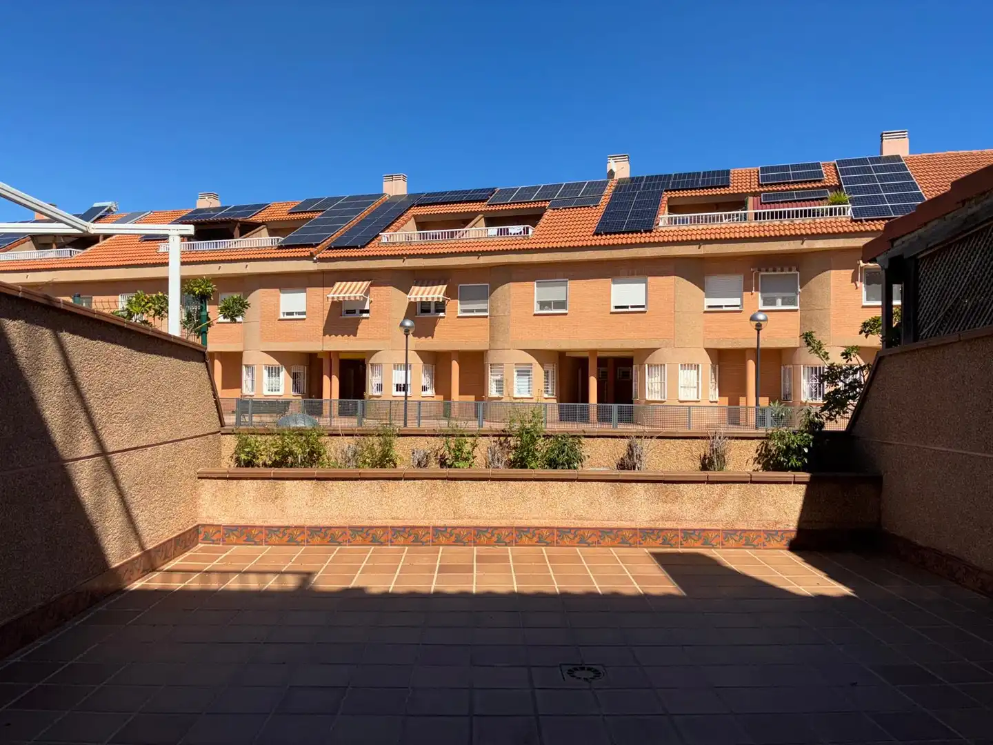 Vista exterior de Casa o chalet en venta en Alicante / Alacant con Aire acondicionado, Calefacción y Terraza