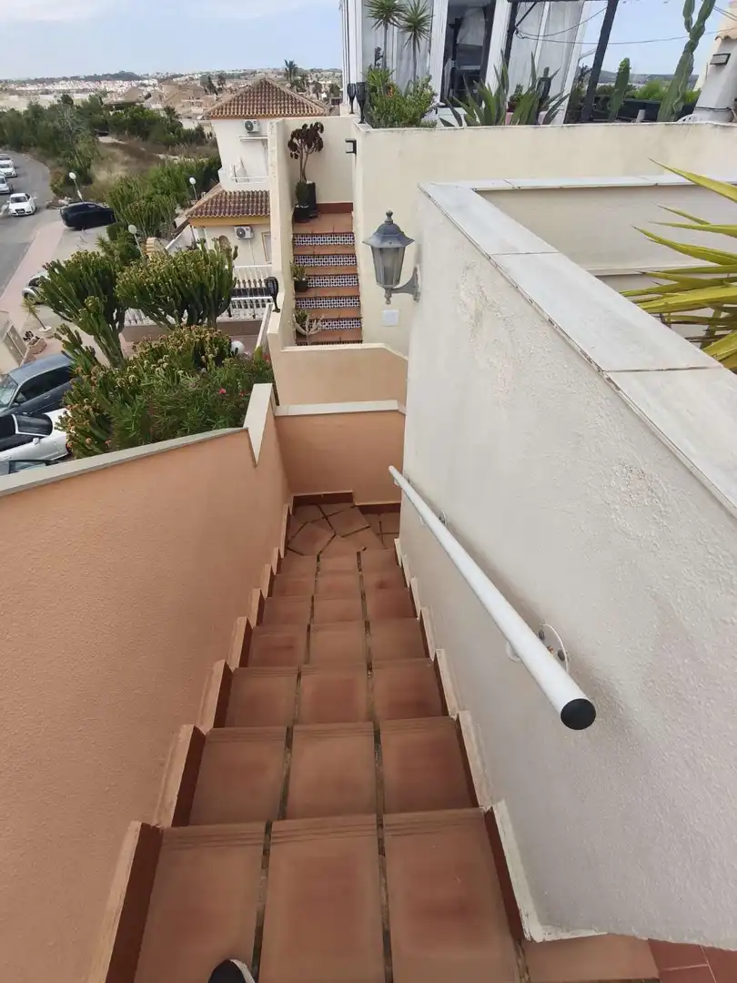 Terrassa de Apartament en venda en Orihuela amb Aire condicionat, Moblat i Internet