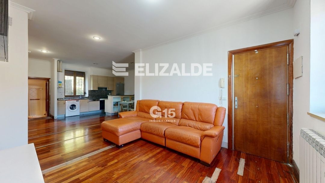 Sala d'estar de Pis en venda en Donostia - San Sebastián  amb Calefacció i Terrassa