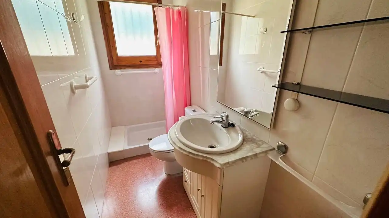 Bany de Casa o xalet en venda en Lloret de Mar amb Calefacció, Jardí privat i Terrassa
