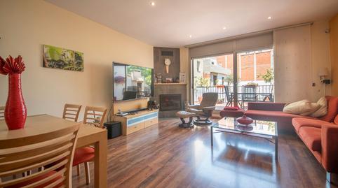 Foto 2 de Casa adosada en venda a Carrer de la Beneficència, Les Clotes, Barcelona