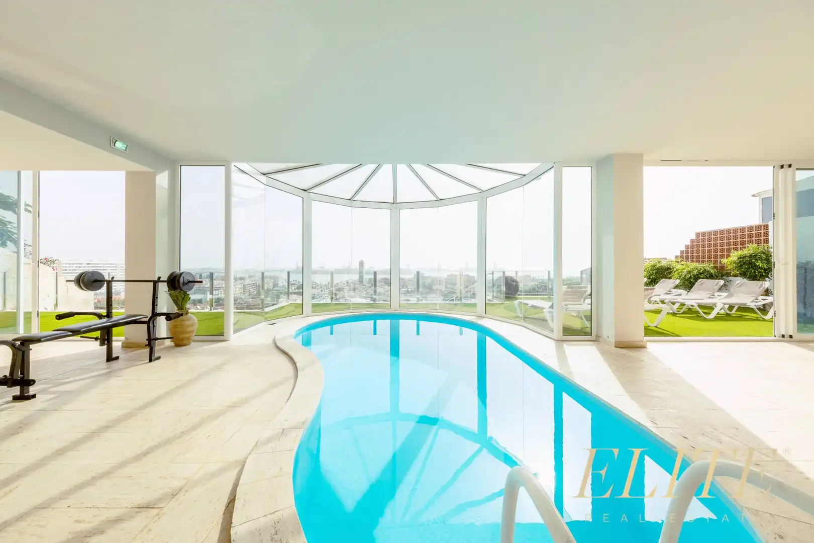 Piscina de Casa o xalet en venda en Las Palmas de Gran Canaria