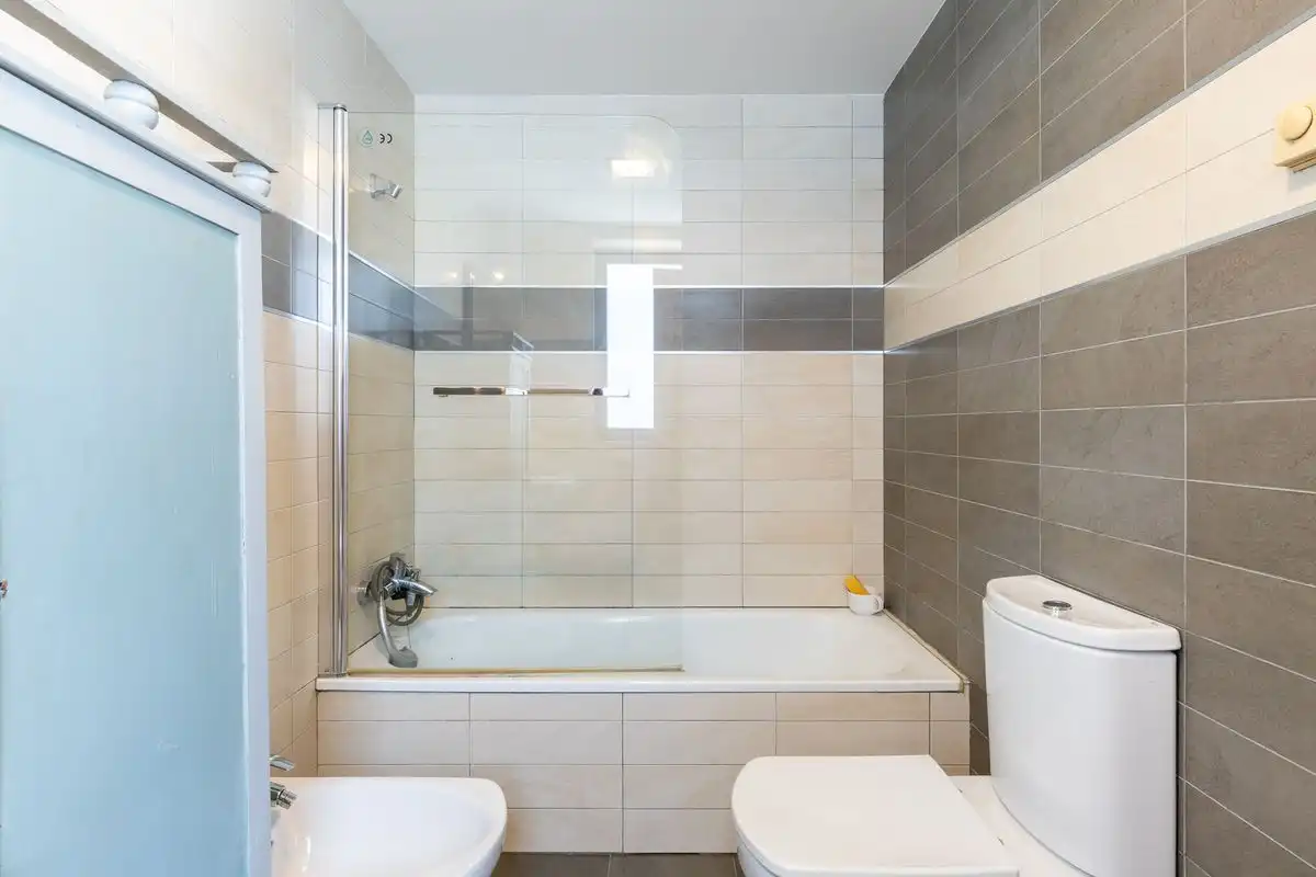 Bathroom of Houses for sale in Chiva  with Heating, Private garden and Storage room