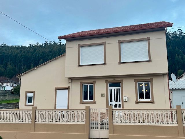 Exterior view of House or chalet for sale in Narón  with Heating, Private garden and Furnished