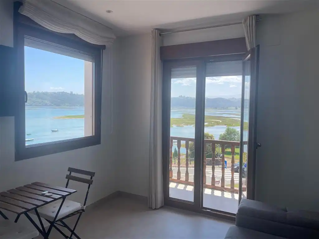 Terraza de Piso en venta en San Vicente de la Barquera con Calefacción, Amueblado y Horno