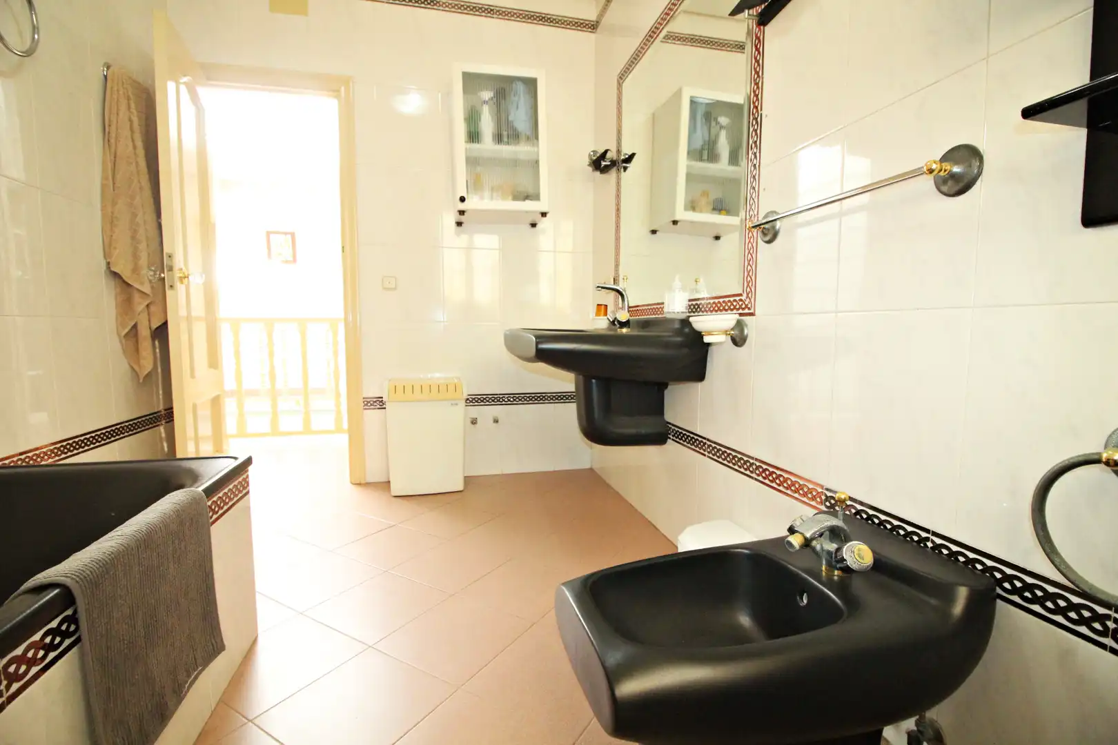 Baño de Casa adosada en venta en Punta Umbría con Aire acondicionado, Terraza y Trastero