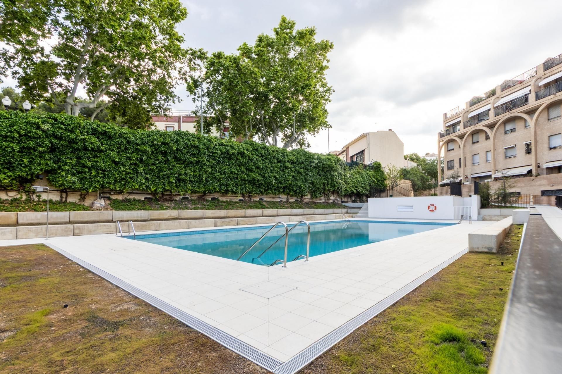 Swimming pool of Duplex for sale in  Tarragona Capital  with Heating, Private garden and Parquet flooring