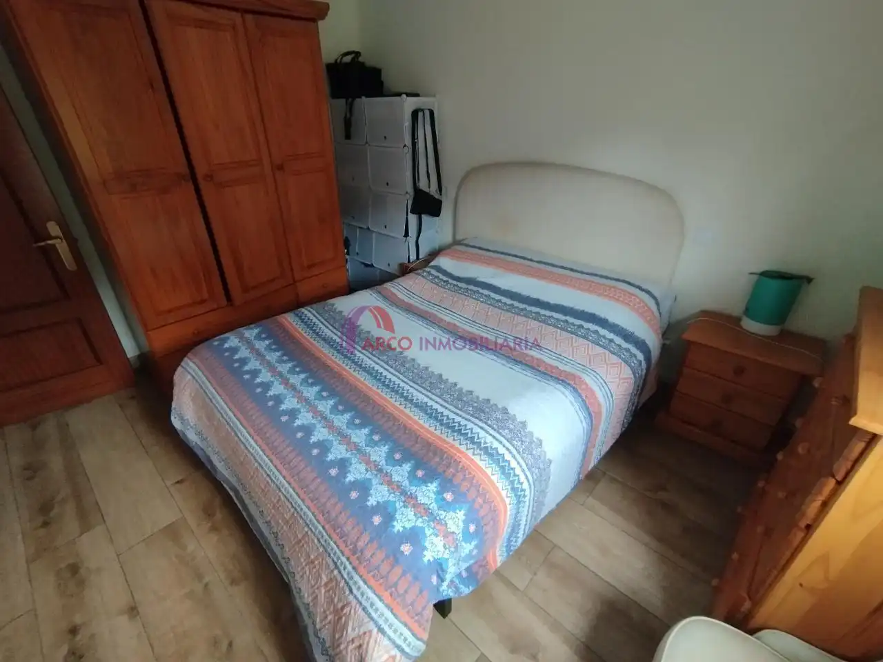 Dormitori de Pis en venda en Burgos amb Calefacció, Parquet i Moblat