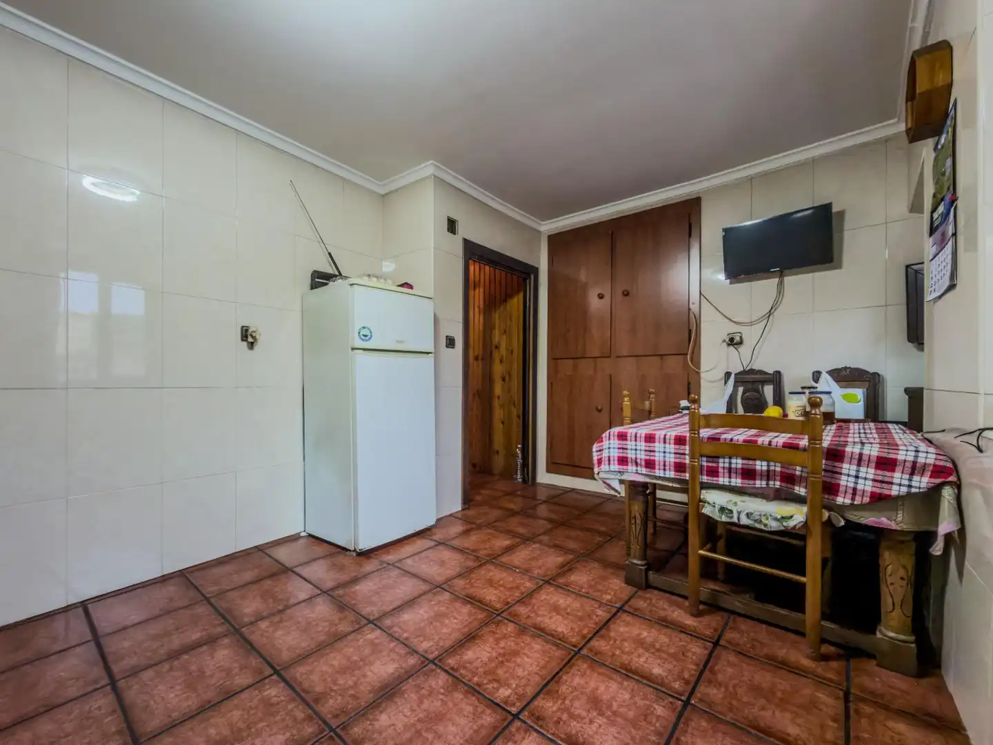 Cuina de Casa o xalet en venda en Alfoz de Lloredo amb Jardí privat, Terrassa i Balcó