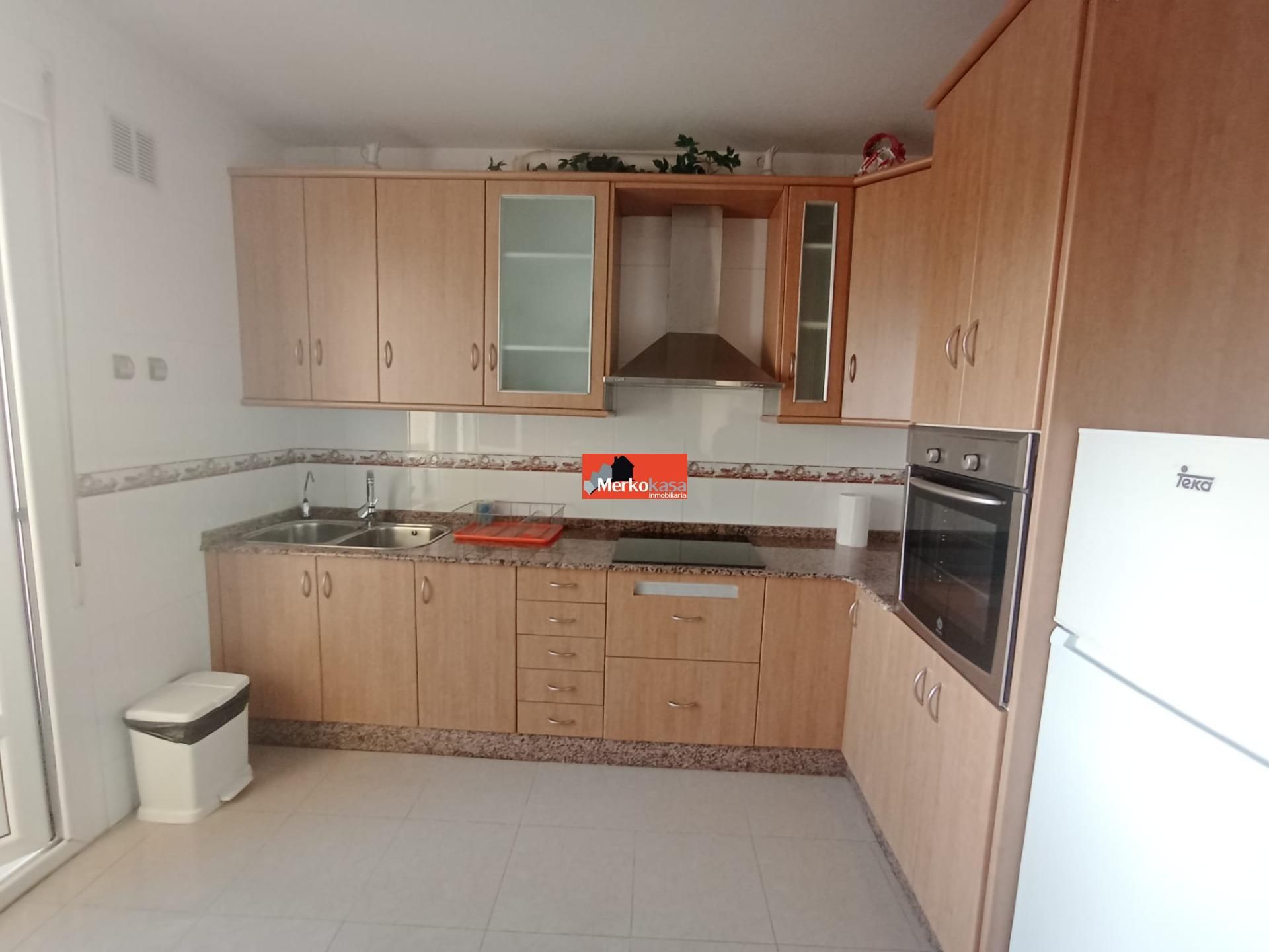 Cuina de Apartament de lloguer en Lugo Capital amb Calefacció