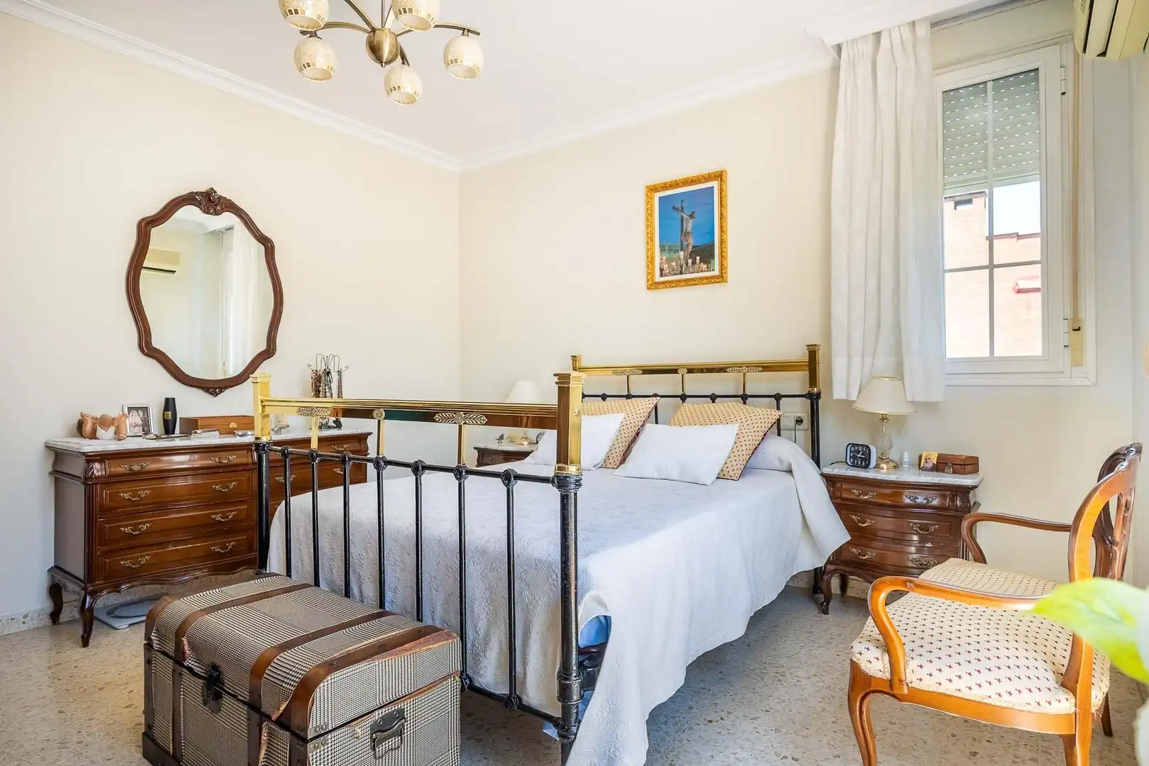 Habitación de Casa o chalet en venta en Sevilla con Aire acondicionado, Calefacción y Jardín privado
