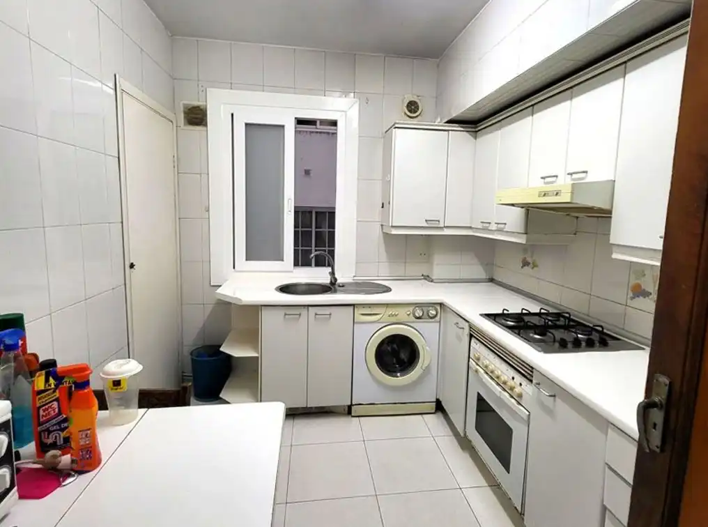 Kitchen of Flat for rent in Vigo   with Furnished, Oven and Washing machine
