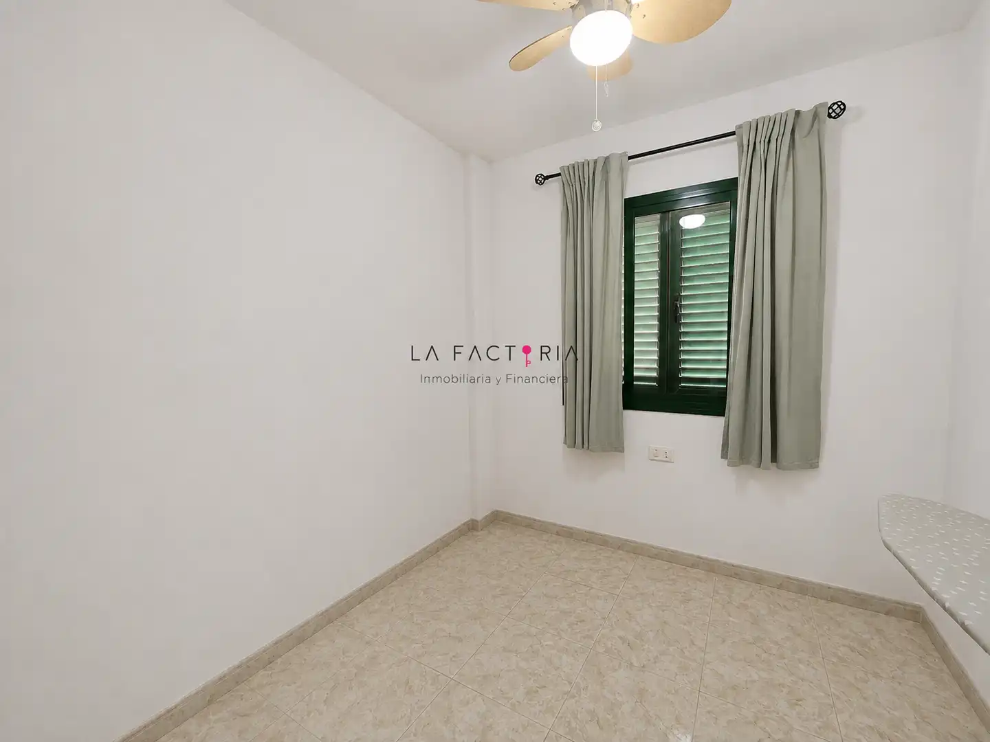 Dormitori de Casa adosada en venda en San Miguel de Abona amb Aire condicionat, Jardí privat i Terrassa