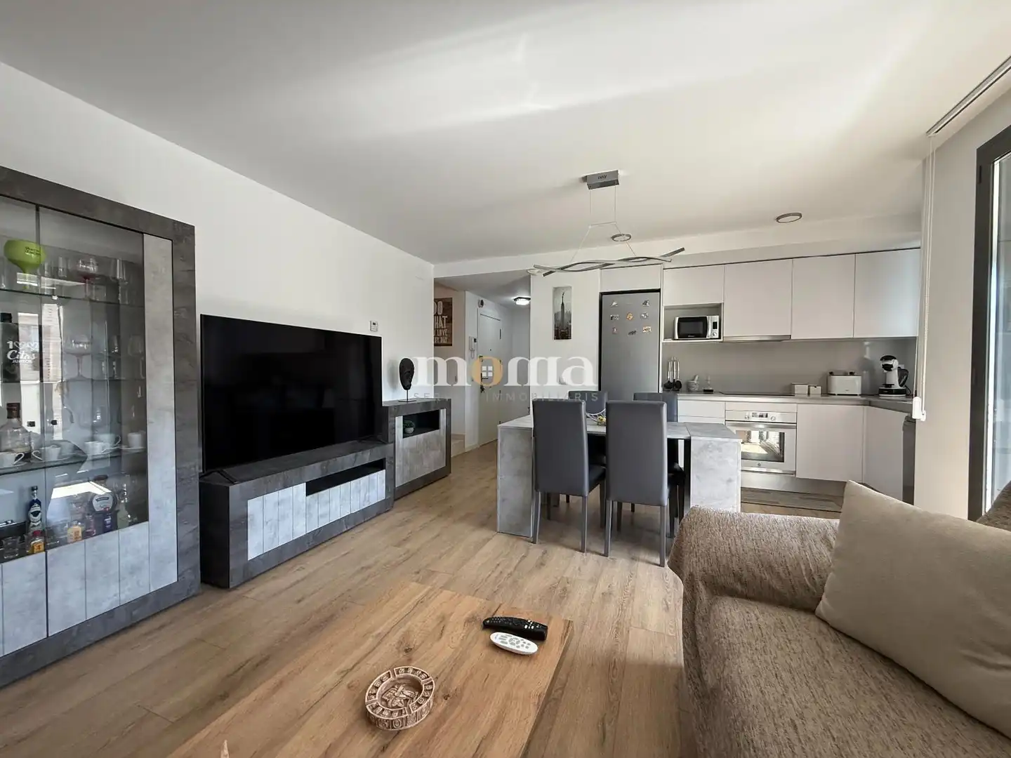Sala d'estar de Dúplex en venda en Montornès del Vallès amb Calefacció, Parquet i Terrassa