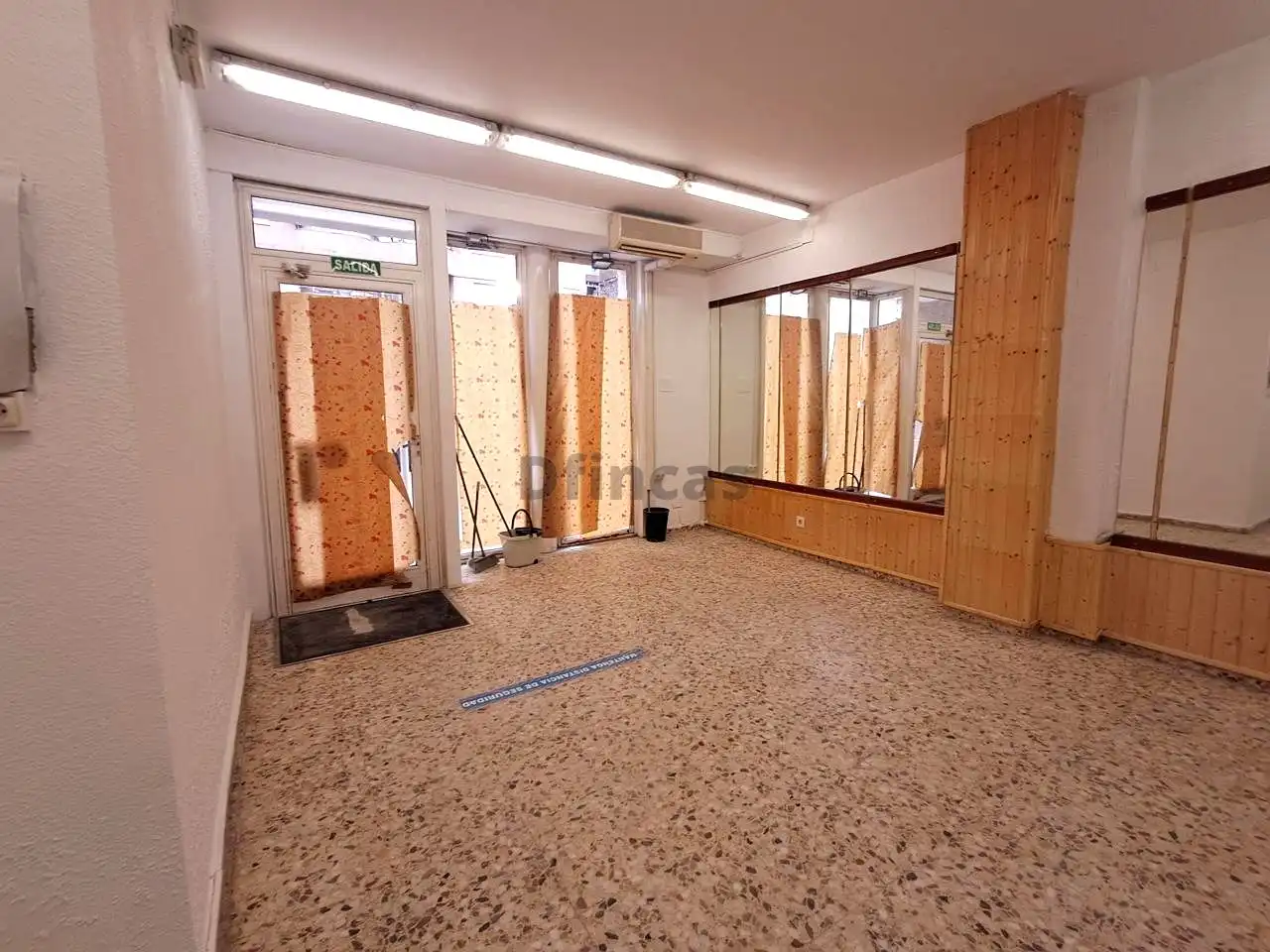 Local comercial de lloguer a Avenida de Sagunto, imagen 12