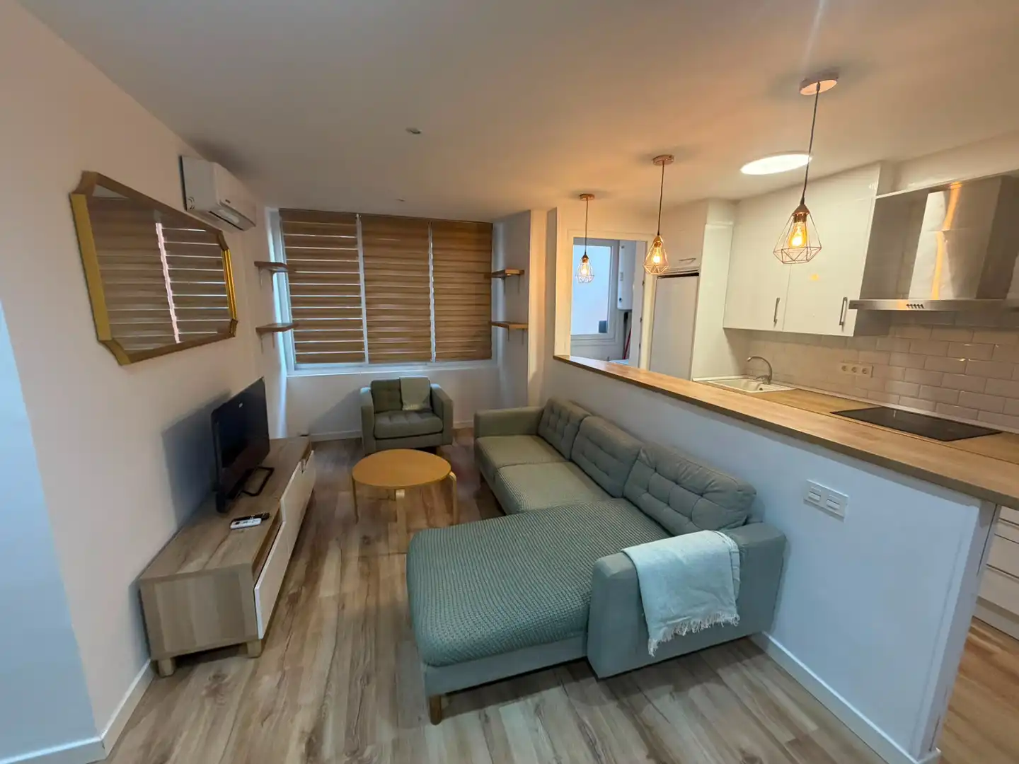 Wohnzimmer von Wohnung zur Miete in Granada mit Klimaanlage, Möbliert und Fernseher