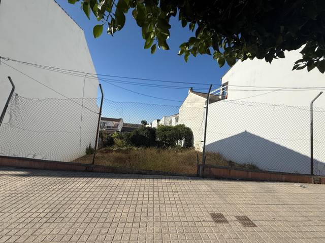 Terreno residencial en Venta en Avenida Alcalde Manuel Alba, 15 en Almodóvar del Río