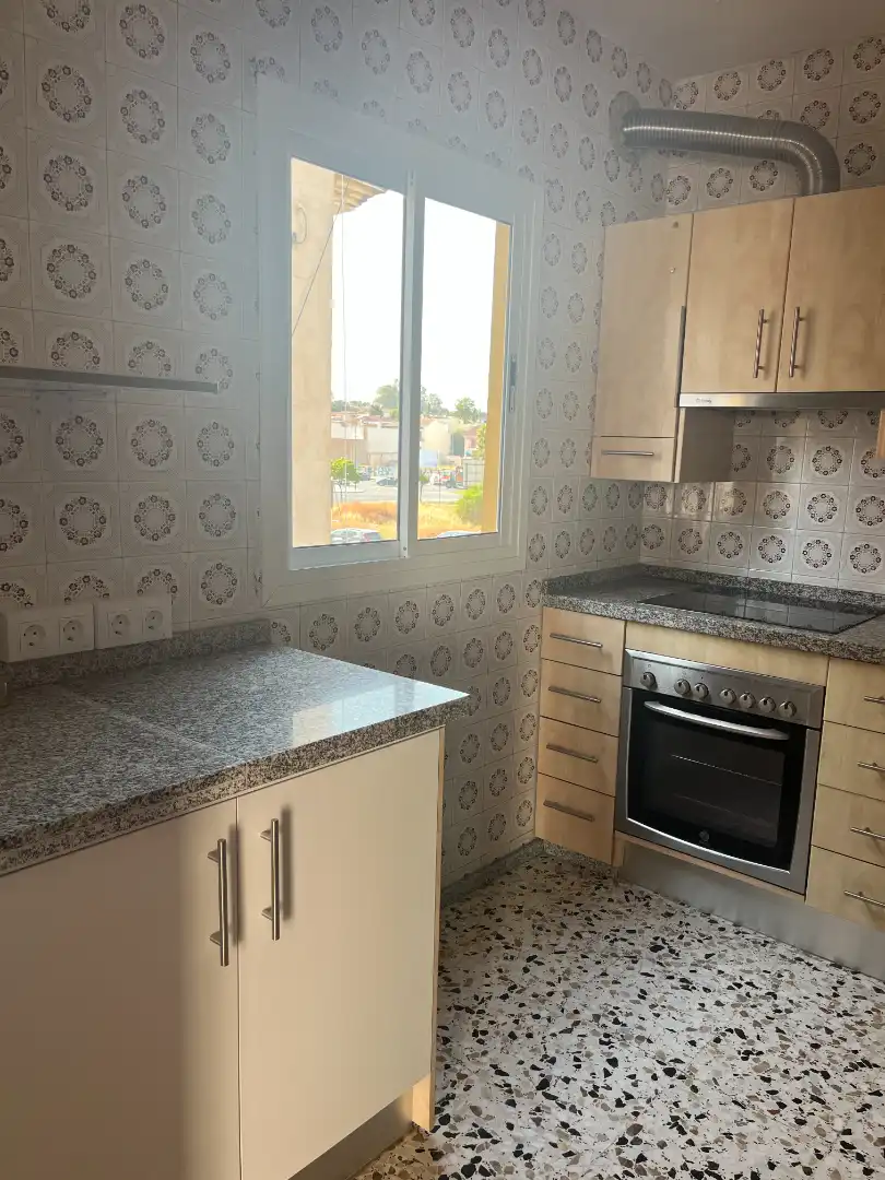 Cuina de Pis de lloguer en Málaga amb Aire condicionat, Calefacció i Terrassa