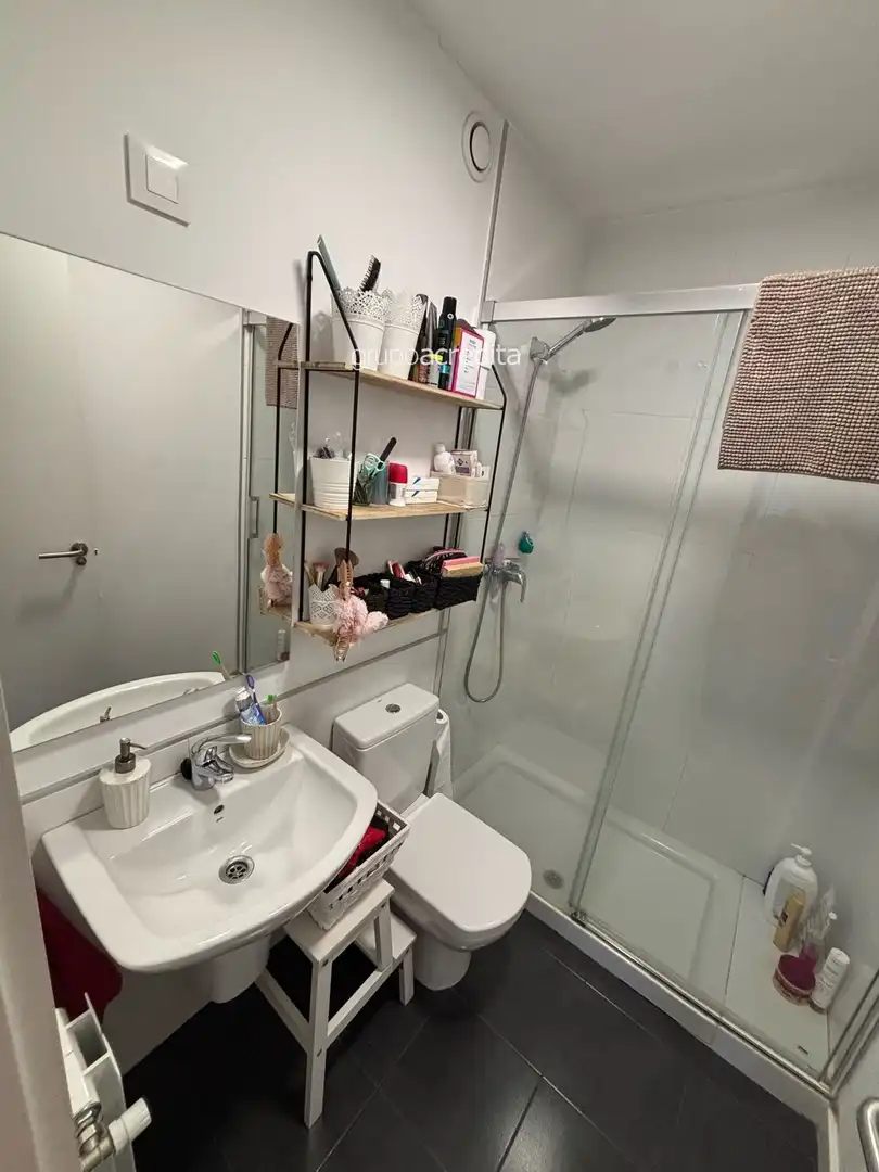Bathroom of Flat for sale in Ames  with Heating, Parquet flooring and Terrace