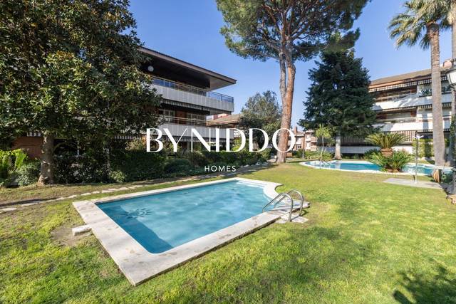 Planta baja en Venta en Carrer JOAN OLIVER en L'Eixample