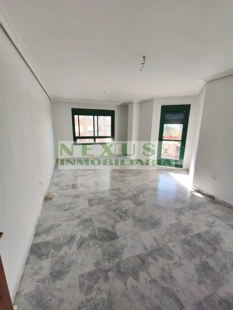 Piso en venta en Cáceres con Aire acondicionado, Calefacción y Terraza